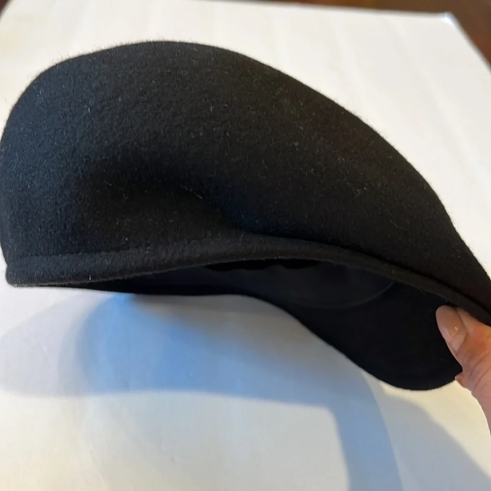 55 English flat cap 100% wool made in Italy color black like new